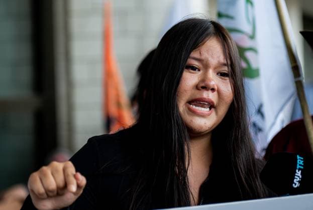 July 17, 2025, Gatineau, Qc, Canada: Protester Keisha Paulmartin of Okiniwak Youth Led Movement is overcome with emotion as she speaks to reporters during a protest on the property of the Canadian Museum of History in Gatineau, Que., on Thursday, July 17, 2025. Gatineau Canada  - ZUMAc35_ 20250717_zaf_c35_023 Copyright: xSpencerxColbyx