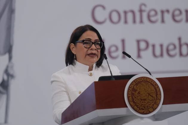 Emilia Esther Calleja Alor, Director of the Federal Electricity Commission (CFE), speaks about the energy supply and capacity are being addressed in months when weather conditions demand more energy, in conjunction with investments and Plan Mexico during a briefing at the National Palace. on July 17, 2025 in Mexico City, Mexico. Mexico City Mexico - ZUMAe321 20250717_zia_e321_009 Copyright: xCarlosxSantiagox