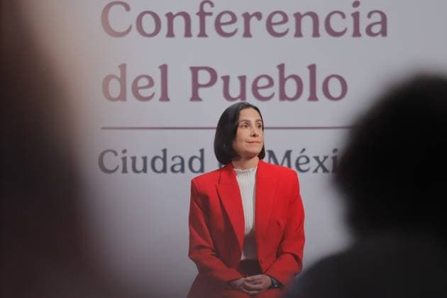 Mexico s Ministry of Energy Luz Elena Gonzalez, speaks about the energy supply and capacity are being addressed in months when weather conditions demand more energy, in conjunction with investments and Plan Mexico during a briefing at the National Palace. on July 17, 2025 in Mexico City, Mexico. Mexico City Mexico - ZUMAe321 20250717_zia_e321_020 Copyright: xCarlosxSantiagox