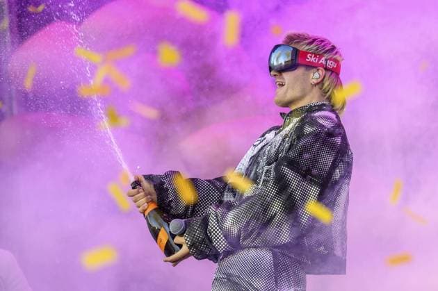 Bilder des Jahres 2025, Entertainment 07 Juli Bochum: Ski Aggu Konzert bei der FISU ** NUR FÜR REDAKTIONELLE ZWECKE ** EDITORIAL USE ONLY **<p>Konzert des Rappers Ski Aggu im Rahmen der FISU World University Games am Donnerstag, den 17. Juli 2025, an der Jahrhunderthalle in Bochum. Bochum Copyright: UwexErnst *** Bochum Ski Aggu concert at the FISU FOR EDITORIAL PURPOSES ONLY EDITORIAL USE ONLY p Concert by rapper Ski Aggu as part of the FISU World University Games on Thursday, July 17, 2025, at the Jahrhunderthalle in Bochum Bochum Copyright UwexErnst Copyright: UwexErnst doc81juy42qf7r1czi6a2lr ,EDITORIAL USE ONLY