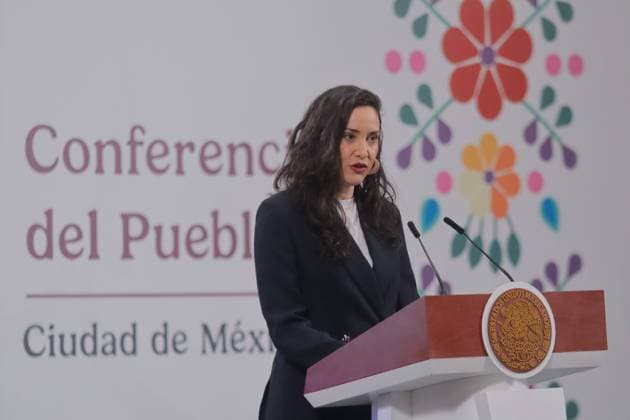 Mexico™s President Claudia Sheinbaum Holds Briefing Mexico s Culture Minister Claudia Curiel de Icaza speaks about the the first semifinalists of the Mexico Canta program, as well as announcing the Esperanza Iris Theater as the venue for the final of the contest during a news conference at National Palace. on July 18, 2025 in Mexico City, Mexico. (Photo by Carlos Santiago Eyepix Group) Copyright: xCarlosxSantiago xEyepixxGroupx CS_18072025_161886