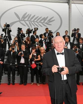 Raymond Depardon - Montée des marches du film Twin Peaks lors du 70ème Festival International du Film de Cannes. Le 25 mai 2017. Pierre Pérusseau Bestimage Red carpet for the movie Twin Peaks during the 70th Cannes International Film festival. On may 25 2017 Cannes France *** Raymond Depardon Montée des marches du film Twin Peaks lors du 70ème Festival International du Film de Cannes Le 25 mai 2017 Pierre Pérusseau Bestimage Red carpet for the movie Twin Peaks during the 70th Cannes International Film festival On may 25 2017 Cannes France  Copyright: xPierrexPerusseaux xBestimagexPierrexPerusseaux xBestimagex