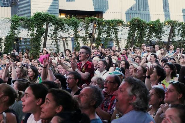 19.07.2025, Berlin - Deutschland. Public Viewing Fußball EM Frauen im BRLO Biergarten.