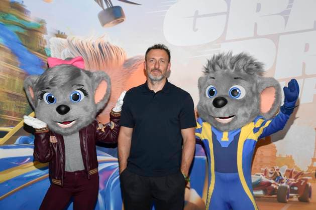 abb Jan-Ole Gerster mit Maeuse Figuren zu Gast auf dem blauen Teppich bei der Kino Film Premiere von Grand Prix of Europa im Kino in der Kulturbrauerei am 20.Juli 2025 in Berlin Berlin Deutschland