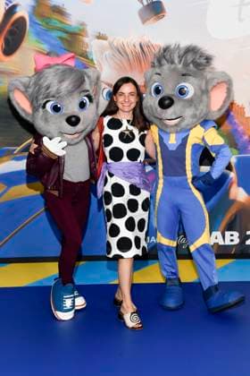 abb Paula Schramm Schauspielerin mit Maeuse Figuren zu Gast auf dem blauen Teppich bei der Kino Film Premiere von Grand Prix of Europa im Kino in der Kulturbrauerei am 20.Juli 2025 in Berlin Berlin Deutschland