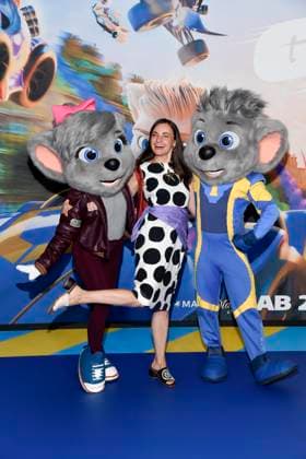 abb Paula Schramm Schauspielerin mit Maeuse Figuren zu Gast auf dem blauen Teppich bei der Kino Film Premiere von Grand Prix of Europa im Kino in der Kulturbrauerei am 20.Juli 2025 in Berlin Berlin Deutschland