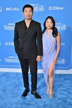 Simu Liu und Allison Hsu bei der Weltpremiere des Kinofilms The Fantastic Four: First Steps im Dorothy Chandler Pavilion. Los Angeles, 21.07.2025