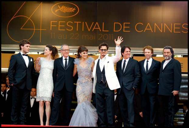 GEOFFREY RUSH PENELOPE CRUZ JOHNNY DEPP - 64EME FESTIVAL DE CANNES - MONTEE DU FILM PIRATES DES CARAIBES 4 : LA FONTAINE DE JOUVENCE Guillaume Gaffiot Bestimage Cannes France *** GEOFFREY RUSH PENELOPE CRUZ JOHNNY DEPP 64TH CANNES FILM FESTIVAL PIRATES OF THE CARIBBEAN 4 LA FONTAINE DE JOUVENCE Guillaume Gaffiot Bestimage Cannes France  Copyright: xGuillaumexGaffiot BestimagexGuillaumexGaffiot Bestimagex