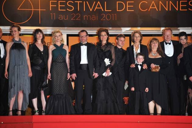 CHARLOTTE GAINSBOURG, KIRSTEN DUNST, LARS VON TRIER, CHARLOTTE RAMPLING - 64EME FESTIVAL DE CANNES 2011 - MONTEE DU FILM MELANCHOLIA Guillaume Gaffiot Bestimage Cannes France *** CHARLOTTE GAINSBOURG, KIRSTEN DUNST, LARS VON TRIER, CHARLOTTE RAMPLING 64TH CANNES FESTIVAL 2011 MELANCHOLIA Guillaume Gaffiot Bestimage Cannes France  Copyright: xGuillaumexGaffiot BestimagexGuillaumexGaffiot Bestimagex