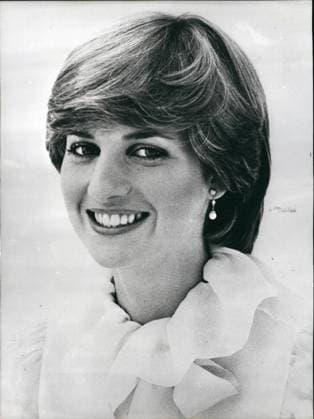 Britischer Prinz heiratet 3. März 1981 - London, England, Vereinigtes Königreich - Das Porträt von Lady DIANA SPENCER wurde nach der Bekanntgabe der Verlobung des Prinzen von Wales mit Lady Diana am 24. Februar veröffentlicht. London England United Kingdom *** British Prinz marries 3 March 1981 London, England, United Kingdom the Portrait from Lady Diana Spencer was to the Announcement the Engagement of Princes from Wales with Lady Diana on 24 February published London England United Kingdom  Copyright: xUnitedxArchivesx xkpaxKeystonex 19810303_baf_k09_078 !ACHTUNG AUFNAHMEDATUM GESCHÄTZT!