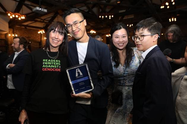 2025 Miles Franklin Literary Award,, The winner of the 2025 Miles Franklin Literary Award, Siang Lu for Ghost Cities with his publisher Aviva Tuffield, Yuan and James Lu, Thursday, July 24, 2025. (Image Jane Dempster) SYDNEY NSW AUSTRALIA  Copyright: xJANExDEMPSTERx 20250724132298274689