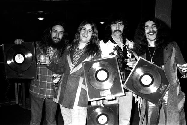 Bill Ward, Ozzy Osbourne, Tony Iomma and Geezer Butler of Black Sabbath photographed with gold discs in 1973. Michael Putland Retna UK. Credit all uses Bill Ward, Ozzy Osbourne, Tony Iomma and Geezer Butler of Black Sabbath photographed with gold discs in 1973. Michael Putland Retna UK. Credit all uses, HIGHER RATES, Credit: Michael Putland Avalon  Copyright: x xMichaelxPutlandx xAvalonx 0553771758