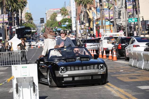 July 23, 2025, Los Angeles, California, USA: Wolf Character, Chevrolet Camaro at the Premiere of The Bad Guys 2 at the TCL Chinese Theatre IMAX Los Angeles USA - ZUMAg107 20250723_zep_g107_166 Copyright: xNinaxPrommerx