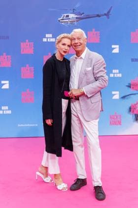 Premiere - Die Nackte Kanone Grit Weiss und Jo Groebel bei der Deutschlandpremiere von Die Nackte Kanone im UCI Luxe East Side Gallery Kino am 24.07.2025 in Berlin. Copyright: xEventpressxKochanx