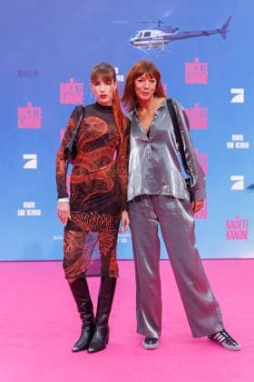 Premiere - Die Nackte Kanone Luisa Lulu Gömann und Katrin Gömann-Elsner bei der Deutschlandpremiere von Die Nackte Kanone im UCI Luxe East Side Gallery Kino am 24.07.2025 in Berlin. Copyright: xEventpressxKochanx