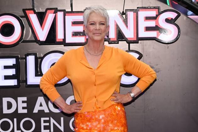 July 24, 2025, Mexico City, Ciudad de Mexico, Mexico: Actress Jamie Lee Curtis poses for photos during the purple carpet for Freakier Friday movie at Cinepolis Toreo Parque Central. on July 24, 2025 in Mexico City, Mexico. Mexico City Mexico - ZUMAe321 20250724_zea_e321_075 Copyright: xCarlosxTischlerx