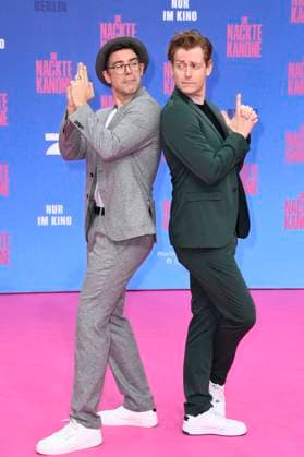 Philipp Danne und Johannes Heinrichs bei der Premiere des Kinofilms Die nackte Kanone The Naked Gun im Kino UCI Luxe East Side Gallery. Berlin, 24.07.2025