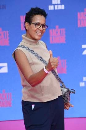 Mo Asumang bei der Premiere des Kinofilms Die nackte Kanone The Naked Gun im Kino UCI Luxe East Side Gallery. Berlin, 24.07.2025