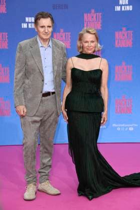 Liam Neeson und Pamela Anderson bei der Premiere des Kinofilms Die nackte Kanone The Naked Gun im Kino UCI Luxe East Side Gallery. Berlin, 24.07.2025
