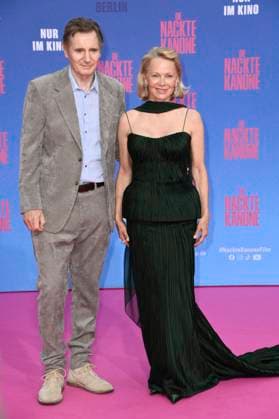 Liam Neeson und Pamela Anderson bei der Premiere des Kinofilms Die nackte Kanone The Naked Gun im Kino UCI Luxe East Side Gallery. Berlin, 24.07.2025