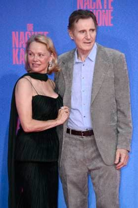 Pamela Anderson und Liam Neeson bei der Premiere des Kinofilms Die nackte Kanone The Naked Gun im Kino UCI Luxe East Side Gallery. Berlin, 24.07.2025