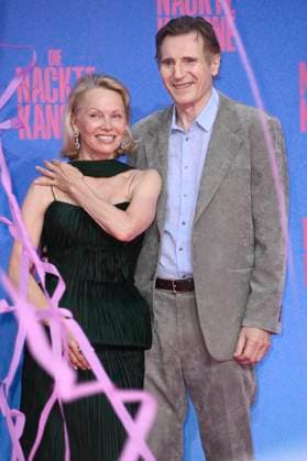 Pamela Anderson und Liam Neeson bei der Premiere des Kinofilms Die nackte Kanone The Naked Gun im Kino UCI Luxe East Side Gallery. Berlin, 24.07.2025