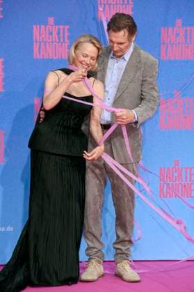 Pamela Anderson und Liam Neeson bei der Premiere des Kinofilms Die nackte Kanone The Naked Gun im Kino UCI Luxe East Side Gallery. Berlin, 24.07.2025