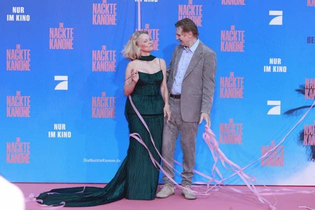 24.07.2025 , Pamela Anderson und Liam Neeson zur Deutschlandpremiere von Die Nackte Kanone, UCI Luxe East Side Gallery, Berlin, Berlin