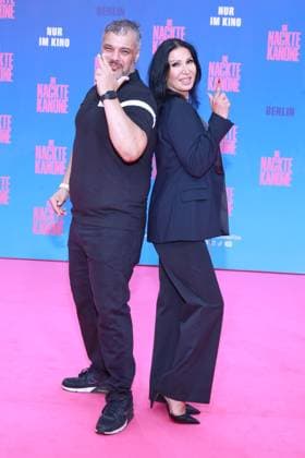 24.07.2025 , Imad Mardnli und Samia zur Deutschlandpremiere von Die Nackte Kanone, UCI Luxe East Side Gallery, Berlin, Berlin