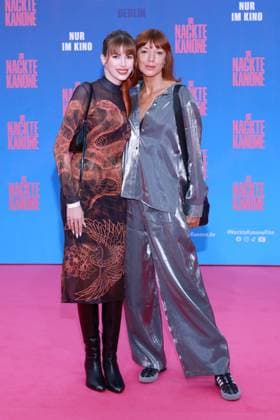 24.07.2025 , Luisa Lulu Gömann und Mutter Katharina Gömann zur Deutschlandpremiere von Die Nackte Kanone, UCI Luxe East Side Gallery, Berlin, Berlin