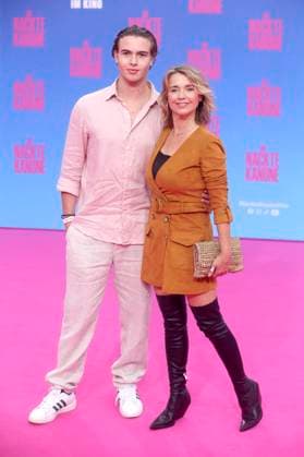 Tina Ruland mit Sohn Jahvis Rahmoune bei der Premiere des Kinofilms Die nackte Kanone The Naked Gun im Kino UCI Luxe East Side Gallery. Berlin, 24.07.2025