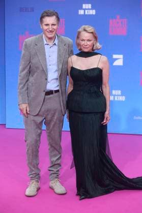 Liam Neeson und Pamela Anderson bei der Premiere des Kinofilms Die nackte Kanone The Naked Gun im Kino UCI Luxe East Side Gallery. Berlin, 24.07.2025