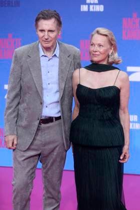 Liam Neeson und Pamela Anderson bei der Premiere des Kinofilms Die nackte Kanone The Naked Gun im Kino UCI Luxe East Side Gallery. Berlin, 24.07.2025