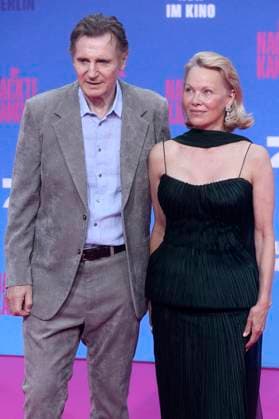 Liam Neeson und Pamela Anderson bei der Premiere des Kinofilms Die nackte Kanone The Naked Gun im Kino UCI Luxe East Side Gallery. Berlin, 24.07.2025