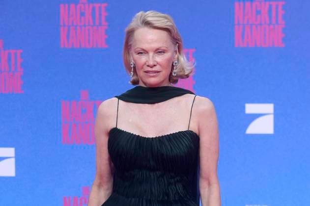 Pamela Anderson bei der Premiere des Kinofilms Die nackte Kanone The Naked Gun im Kino UCI Luxe East Side Gallery. Berlin, 24.07.2025