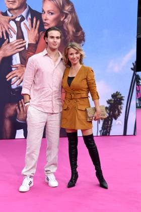 Tina Ruland mit Sohn Jahvis Ruland bei der Deutschlandpremiere von DIE NACKTE KANONE in Berlin am 24.07.2025