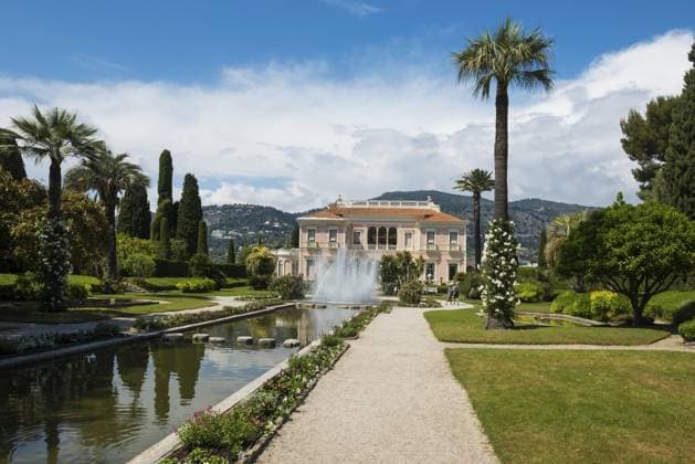 Villa im Renaissance-Stil und Park, Villa Ephrussi de Rothschild, Saint-Jean-Cap-Ferrat, Cap Ferrat, Alpes Maritimes, Provence Alpes Cote d Azur, Französische Riviera, Südfrankreich, Frankreich Renaissance-style villa and park, Villa Ephrussi de Rothschild, Saint-Jean-Cap-Ferrat, Cap Ferrat, Alpes Maritimes, Provence Alpes Cote d Azur, French Riviera, South of France, France Copyright: imageBROKER DanielxSchoenen ibldjs14405360.jpg