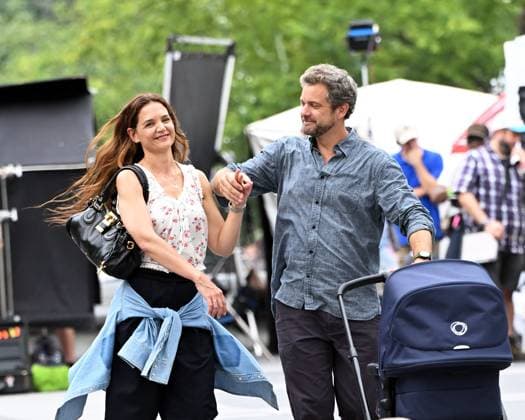 Bilder des Jahres 2025, Entertainment 07 Juli Katie Holmes and Joshua Jackson filming ™Happy Hour™ in the city ** VIDEO AVAILABLE PLEASE CONTACT photodesk@instarimages.com TO RECEIVE** Featuring: Katie Holmes, Joshua Jackson Where: New York City, New York, United States When: 25 Jul 2025 Credit: Elder Ordonez INSTARimages EDITORIAL USE ONLY. NOT FOR USE BY NEWSPAPERS BASED IN THE UK. Copyright: xx instar54941284
