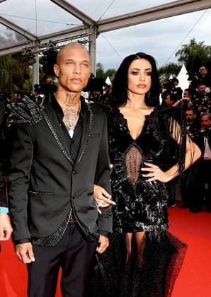 Andreea Sasu, Jeremy Meeks - Montée des marches du film The Dead Don t Die lors de la cérémonie d ouverture du 72ème Festival International du Film de Cannes. Le 14 mai 2019 Jacovides-Moreau Bestimage Red carpet for the movie The Dead Don t Die during opening ceremony of the 72th Cannes International Film festival. On may 14th 2019 Cannes France *** Andreea Sasu, Jeremy Meeks Montée des marches du film The Dead Dont Die lors de la cérémonie douverture du 72ème Festival International du Film de Cannes Le 14 mai 2019 Jacovides Moreau Bestimage Red carpet for the movie The Dead Dont Die during opening ceremony of the 72th Cannes International Film festival On may 14th 2019 Cannes France  Copyright: xJACOVIDES-MOREAUx xBESTIMAGExJACOVIDES-MOREAUx xBESTIMAGEx