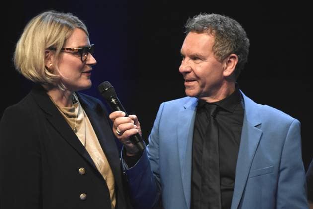 Eva Weber Oberbuergermeisterin Augsburg Roman Roell Moderator Muenchen 26.07.2025 Auditorium der BMW Welt,Bayerns Innenminister Joachim Herrmann verleiht den Bayerischen Engagiert-Preis 2025 fuer außergewoehnliche Leistungen von Ehrenamtlichen: Muenchen
