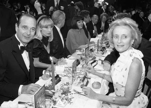 Archives - Dany Saval, Jacques Chirac et sa femme Bernadette - Soirée pour le 75ème anniversaire de Loulou Gasté au Paradis Latin, organisée par Line Renaud. Le 18 mars 1983 Jean-Claude Woestelandt Bestimage Paris France *** Archives Dany Saval, Jacques Chirac and his wife Bernadette Loulou Gastés 75th birthday party at the Paradis Latin, organized by Line Renaud March 18, 1983 Jean Claude Woestelandt Bestimage Paris France  Copyright: xJEAN-CLAUDExWOESTELANDTx xBESTIMAGExJEAN-CLAUDExWOESTELANDTx xBESTIMAGEx