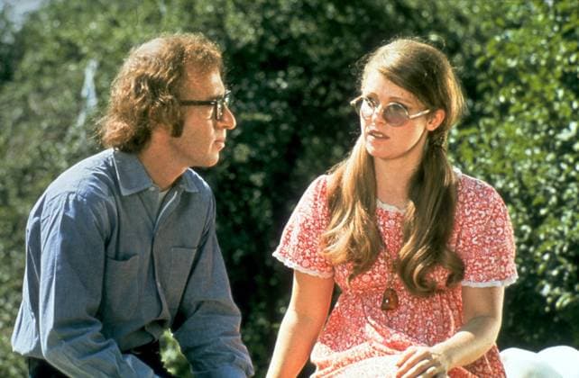 Bananas Movie Stills Apr 28, 1971; Los Angeles, CA, USA; WOODY ALLEN wrote, directed and stars as Fielding Mellish in the MGM comedy, Bananas. Also pictured is actress LOUISE LASSER who stars as Nancy. Los Angeles CA USA Copyright: xMGMx