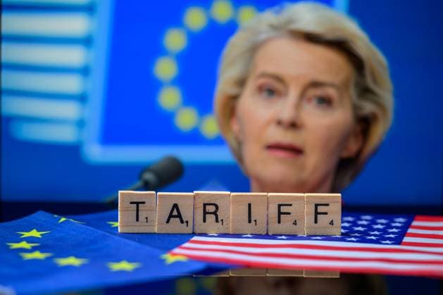 US - EU - Trade Tariff - Photo Illustration The EU and the US agree on a trade-tariff deal with a 15% tariff for the vast majority of EU products. Ursula von der Leyen is pictured on June 26, 2025, in this photo illustration taken in Brussels, Belgium, on July 28, 2025. Brussels Belgium  Copyright: xJonathanxRaax originalFilename: raa-usaeutra250728_npQon.jpg