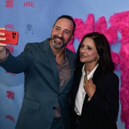 July 28, 2025, Los Angeles, California, USA: TONY HALE and JULIA LOUISE-DREYFUS at the premiere of SKETCH, held at Cinemark Playa Vista in Los Angeles, California Los Angeles USA - ZUMAs247 20250728_zmp_s247_041 Copyright: xCharliexSteffensx