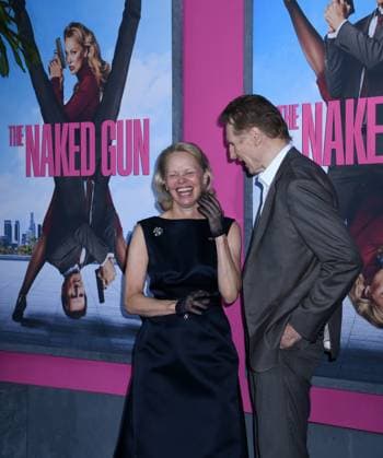 July 28, 2025, New York, Ny, United States: Pamela Anderson and Liam Neeson attend the US Premiere of The Naked Gun at SVA Theater in New York. July 28, 2025. New York United States - ZUMAp281 20250728_zea_p281_011 Copyright: xPhotoxImagexPressx