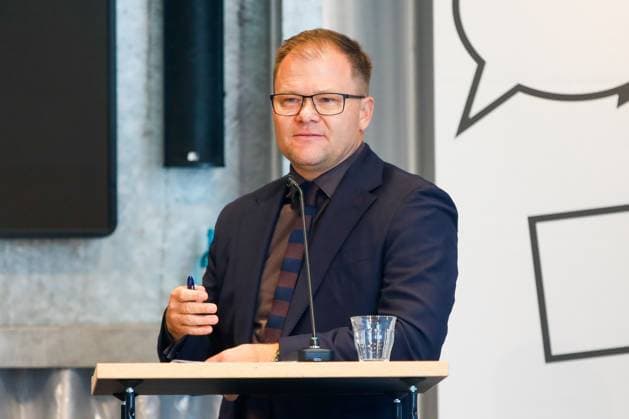 Buchpremiere von Am Kippunkt. Wo das Klima zu kollabieren droht und wie wir uns noch retten können von Toralf Staud und Benjamin von Brackel Berlin, 29.7.2025 Carsten Schneider bei der Buchpremiere von Am Kippunkt. Wo das Klima zu kollabieren droht und wie wir uns noch retten können in Berlin Berlin Copyright: xMatthiasxGränzdörferx