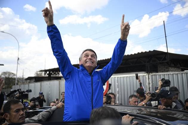 Bilder des Jahres 2025, News 07 Juli News Bilder des Tages Former Brazilian President Jair Bolsonaro attends Capital Moto Week in Brasilia BRASILIA, BRAZIL - JULY 29: Former Brazil s President Jair Bolsonaro greets supporters as he visits the Capital Moto Week in Brasilia, Brazil on July 29, 2025. Mateus Bonomi Anadolu Brasilia Brazil. Editorial use only. Please get in touch for any other usage.  Copyright: x2025xAnadoluxMateusxBonomix
