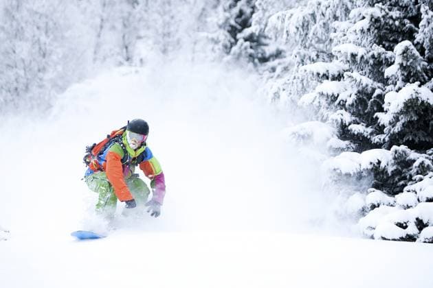 Creative Highlights Symbolbilder Mann beim Snowboarden Man snowboarding Copyright: imageBROKER ElisabethxHoiberg ibxhoi14449174.jpg ,model released, Symbolfoto ,property released