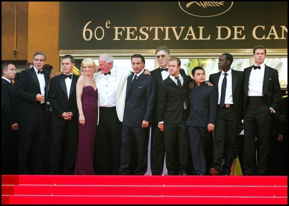 EQUIPE DU FILM ELLEN BARKIN , BRAD PITT , JERRY WEINTRAUB , GEORGE CLOONEY , MATT DAMON , DON CHEADLE & ANDY GARCIA - 60EME FESTIVAL DE CANNES 2007 - MONTEE DES MARCHES DU FILM OCEAN S THIRTEEN Guillaume Gaffiot Bestimage Cannes France *** FILM CREW ELLEN BARKIN , BRAD PITT , JERRY WEINTRAUB , GEORGE CLOONEY , MATT DAMON , DON CHEADLE ANDY GARCIA 60TH FESTIVAL DE CANNES 2007 OCEAN S THIRTEEN FILM MARCH RISE Guillaume Gaffiot Bestimage Cannes France  Copyright: xGuillaumexGaffiot BestimagexGuillaumexGaffiot Bestimagex