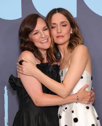 30 July 2025 . Los Angeles, California Carla Gallo, Rose Byrne At Premiere Event Of Apple TV+ s Platonic Season 2 held at Hammer Museum in Los Angeles. Los Angeles USA - ZUMAa123 20250730_zaa_a123_080 Copyright: xFSx